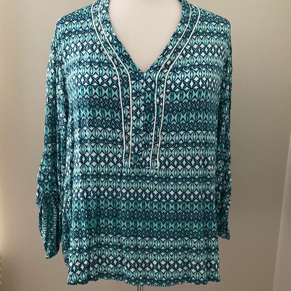 Cato Tops - Cato tunic :: 26/28W :: rayon gauze fabric :: geometric print